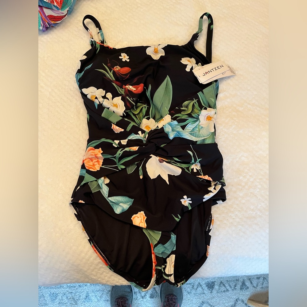 Jantzen Black Floral Twist Front One Piece Size 8